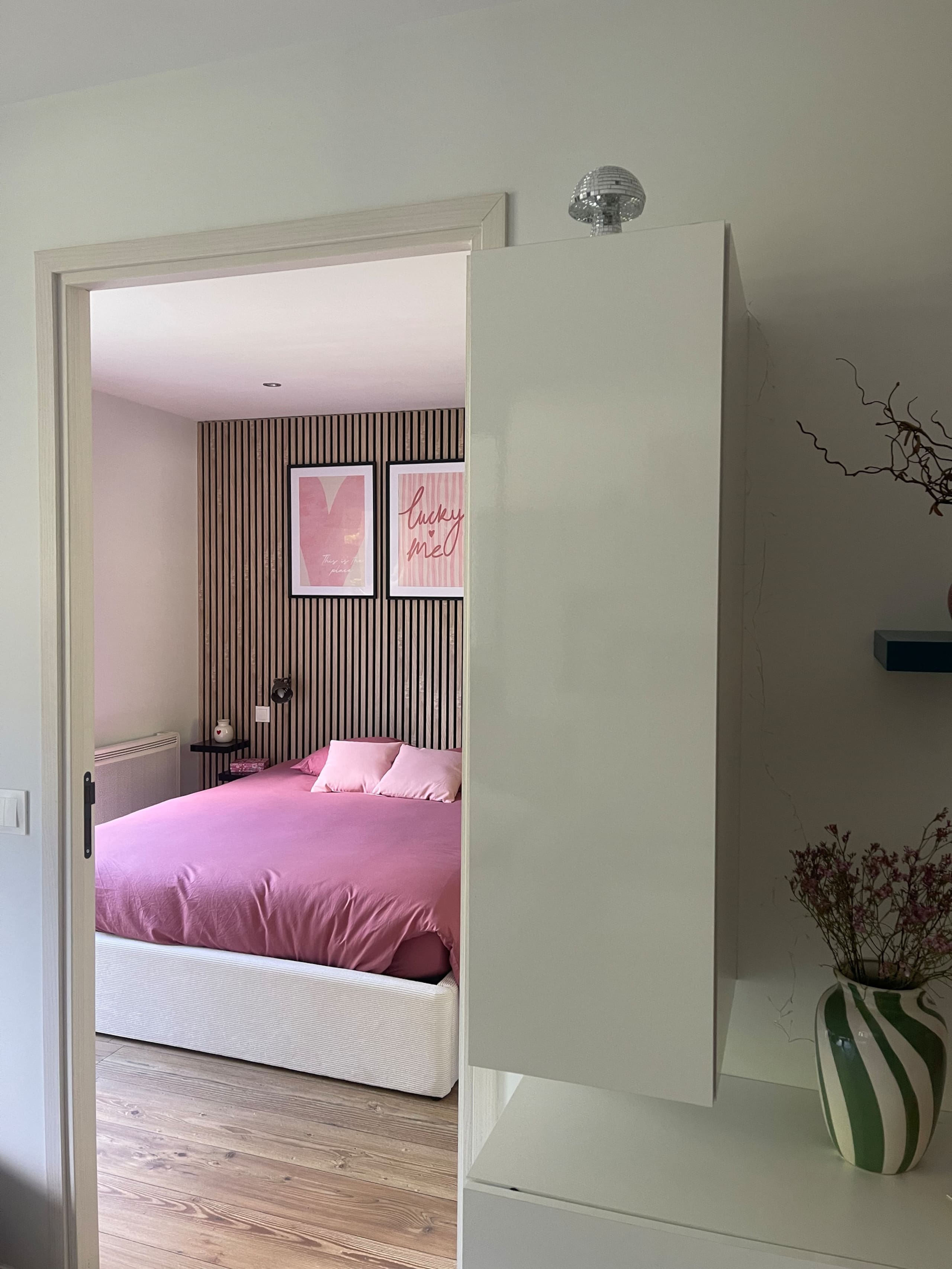 Chambre avec accès balcon